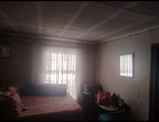 1 BEDROOM HOUSE FOR SALE IN ETWATWA